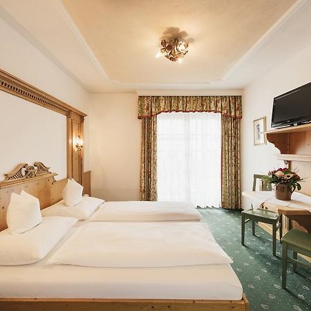 Hotel Hoferwirt Neustift im Stubaital Eksteriør billede
