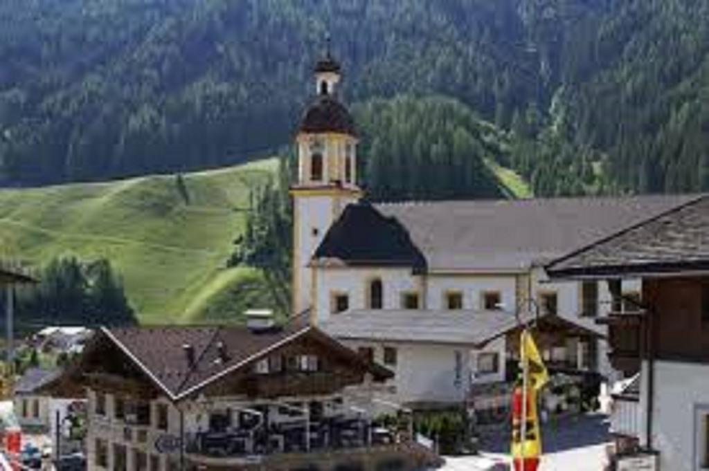 Hotel Hoferwirt Neustift im Stubaital Eksteriør billede
