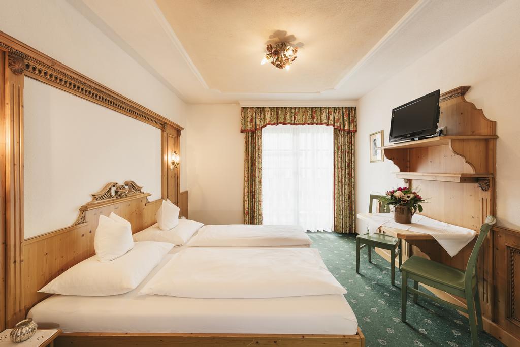 Hotel Hoferwirt Neustift im Stubaital Eksteriør billede