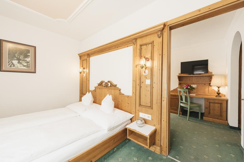 Hotel Hoferwirt Neustift im Stubaital Eksteriør billede