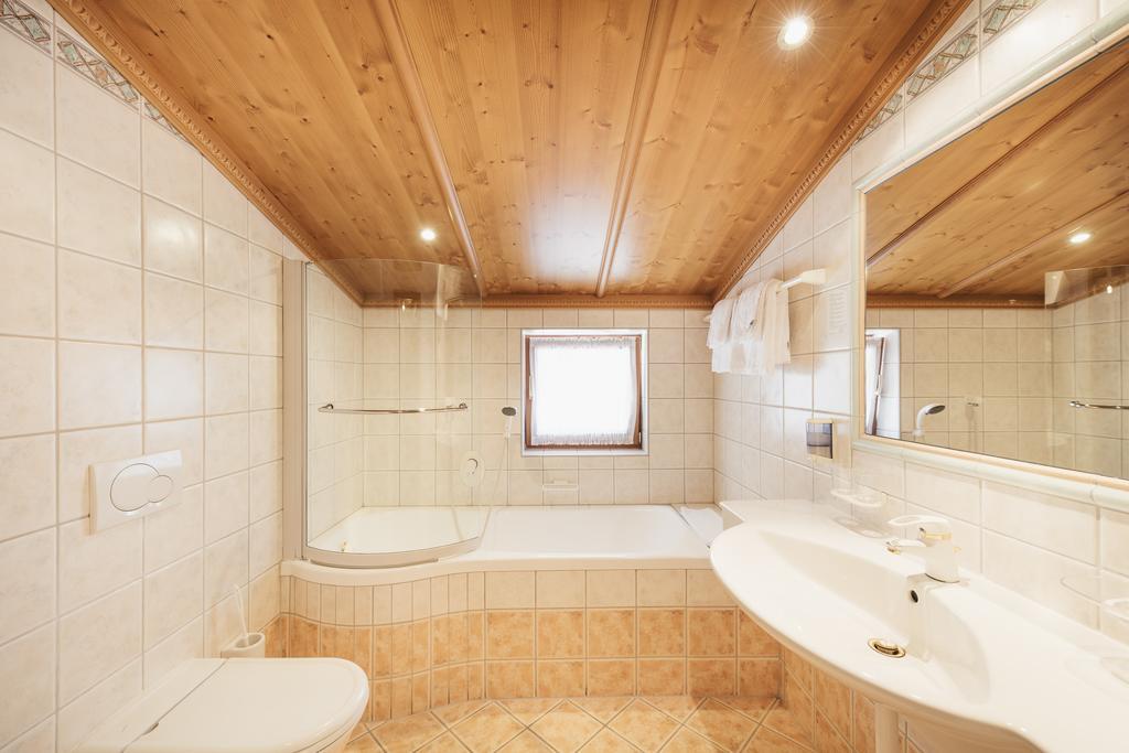 Hotel Hoferwirt Neustift im Stubaital Eksteriør billede