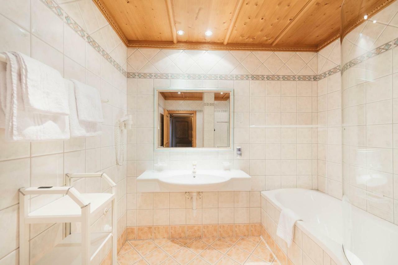 Hotel Hoferwirt Neustift im Stubaital Eksteriør billede